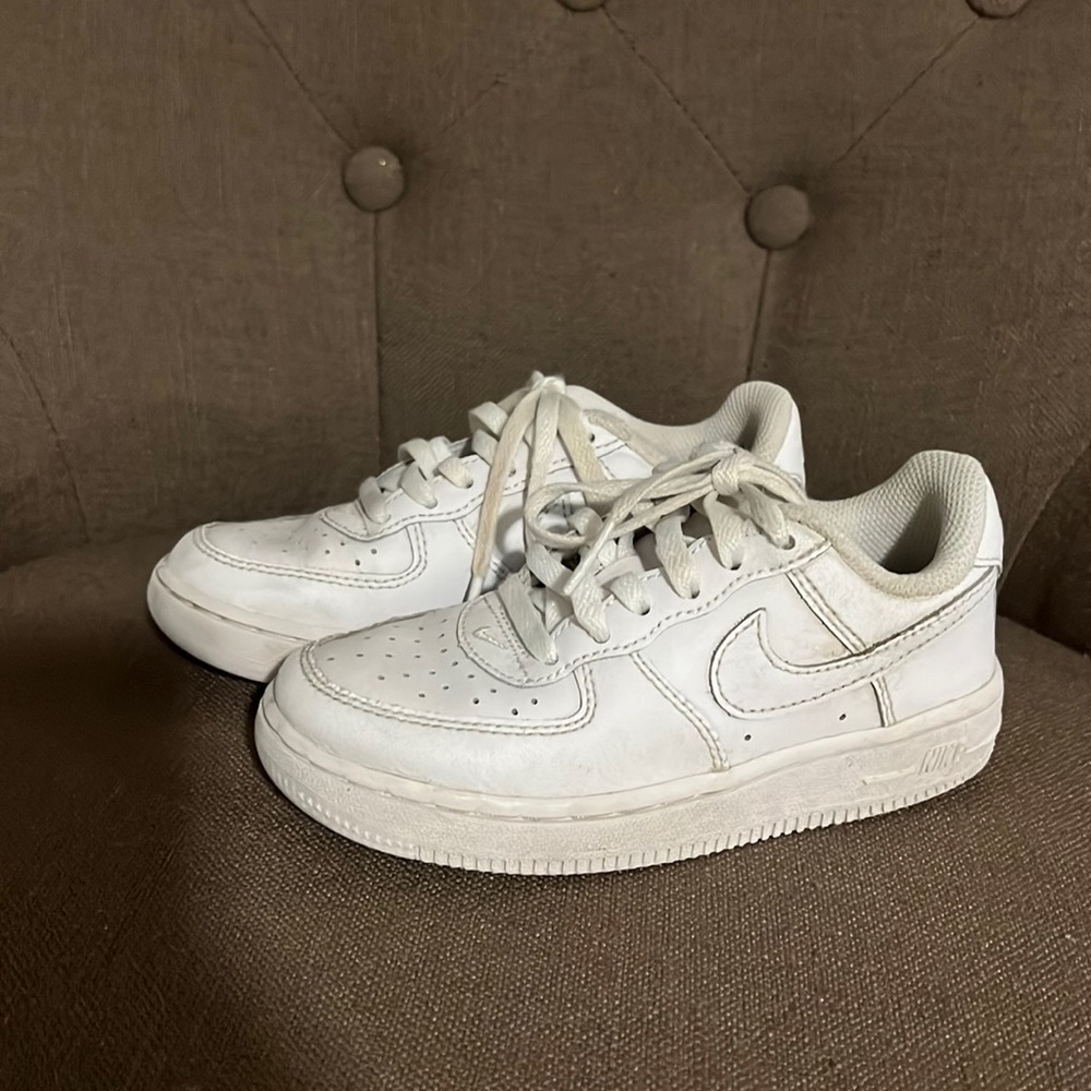 Girls Air Force ones white size 10.5